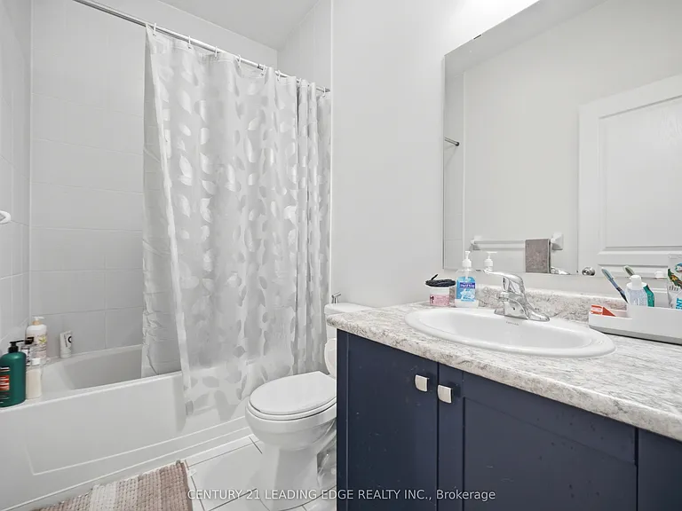 24 Exhibition Cres — Photo 32