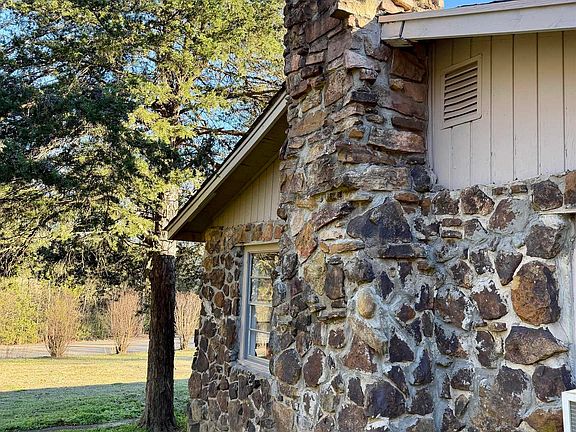 3rd image of 1128 County Road 3291