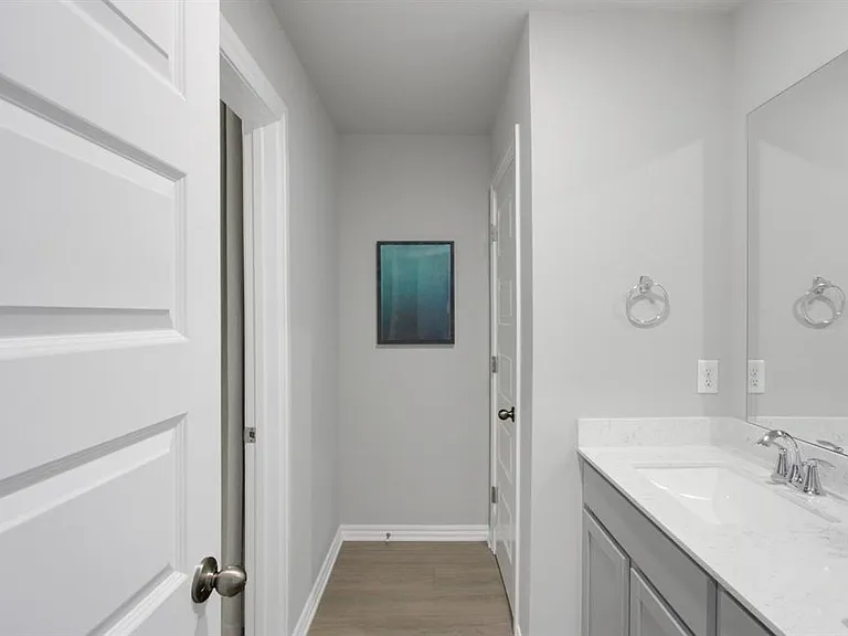 11701 SW 28th Ter — Photo 17