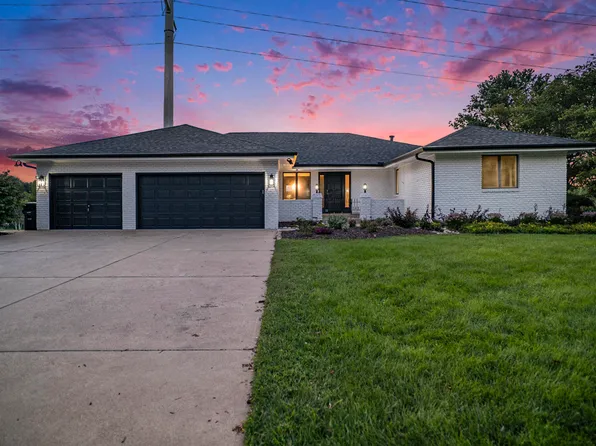 12236 Rose Ln, Omaha, NE 68154