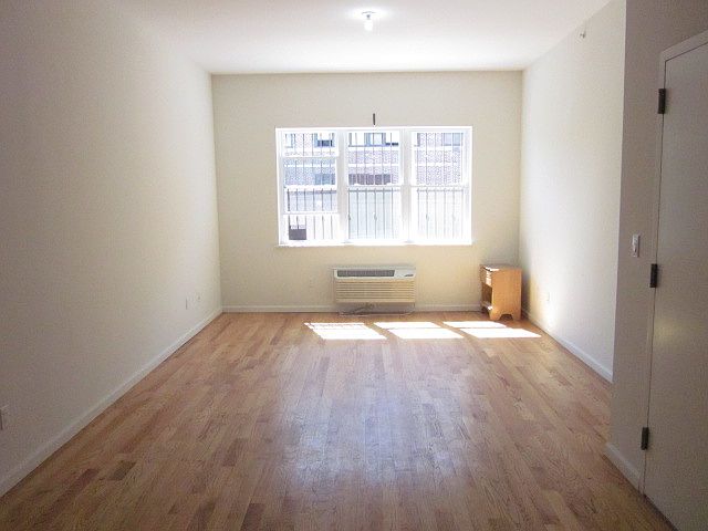 1st image of 103 Stockton St #1
