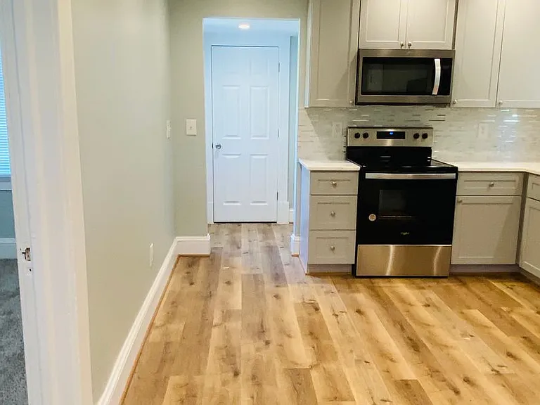 2507 Seminary Ave. — Photo 17