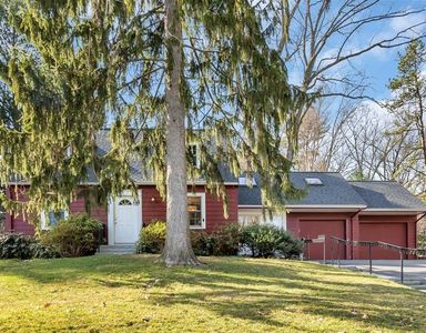 22 Burlington St, Lexington, MA, 02420