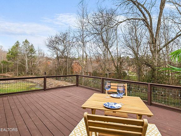 4th image of 5974 Warrenpark Ln