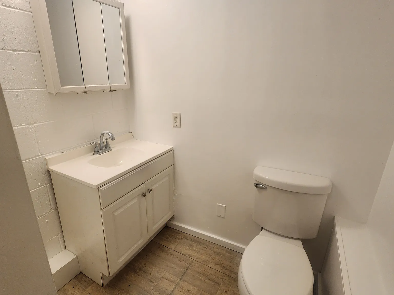 2 bed, 750 sqft, $975 — Photo 4