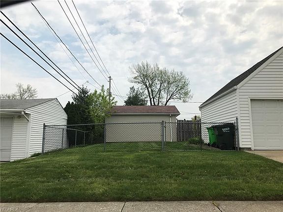 3rd image of 12205 Shady Oak Blvd