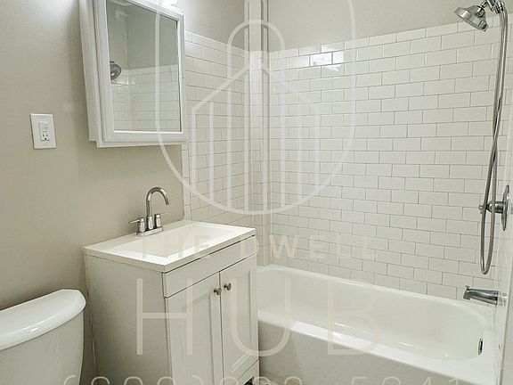 Light and bright bathroom