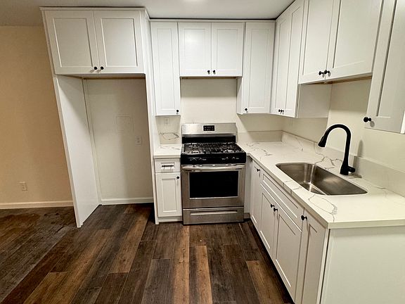 4th image of 2553 Chicago St #7