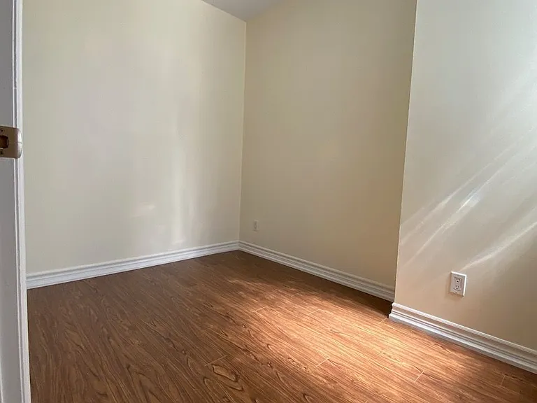 55 Bloor St E #1207 — Photo 7