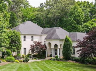 6100 Lomond Dr, Summerfield, NC 27358
