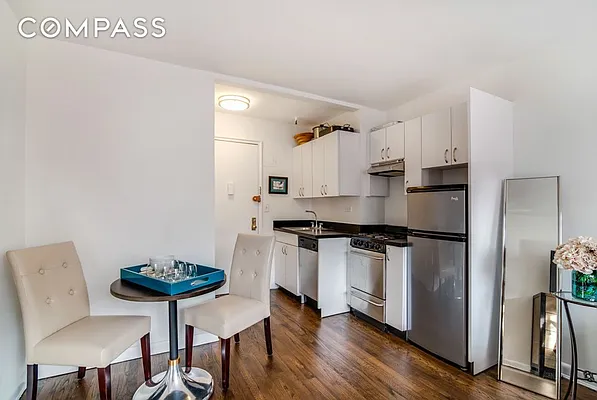 Rented by Compass | media 11