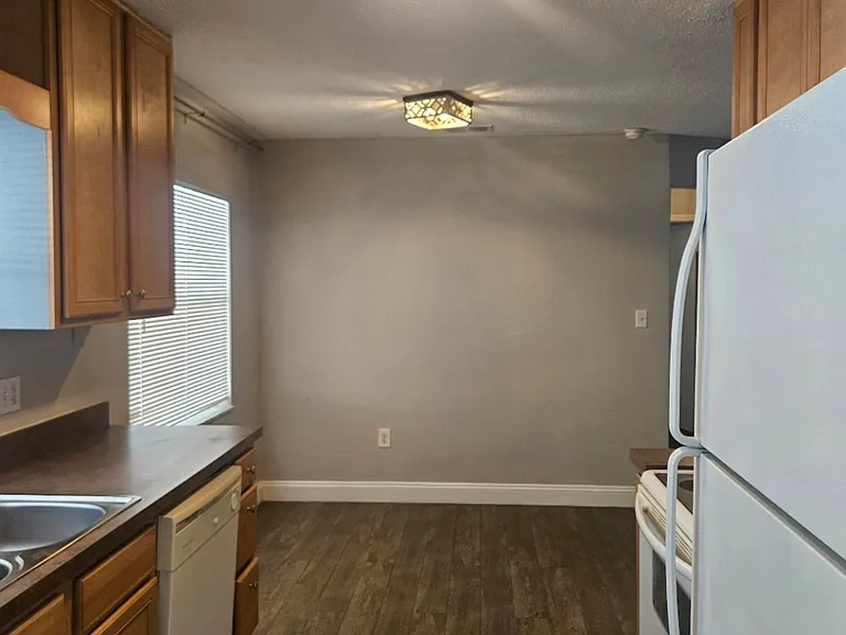 611 S Mills Ave #1 — Photo 8