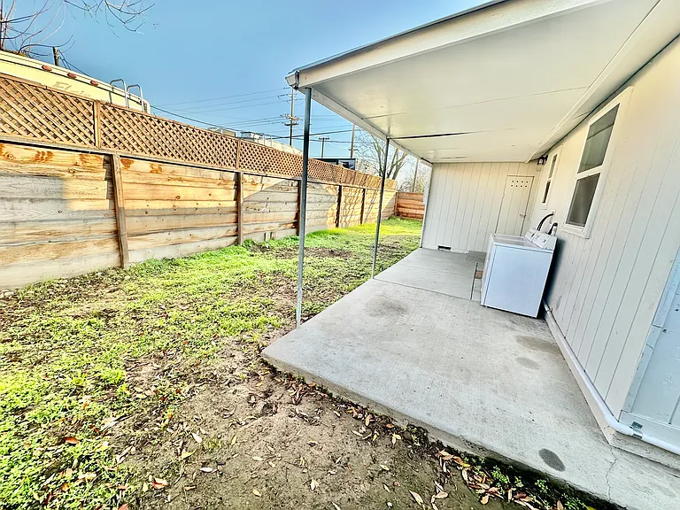 5012 W Olive Ave — Photo 17