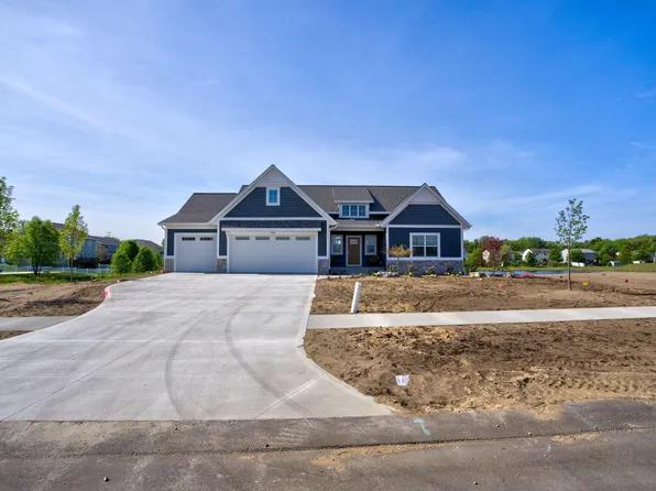 1578 Blue Haven Dr, Holland, MI 49424