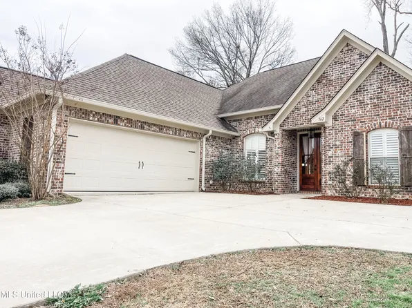 162 Sweetbriar Cir, Canton, MS 39046