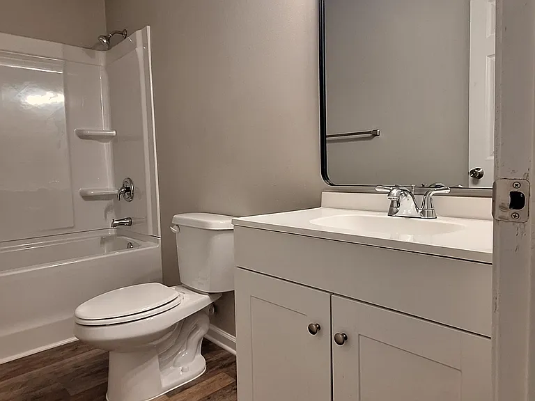615 Martin St — Photo 11