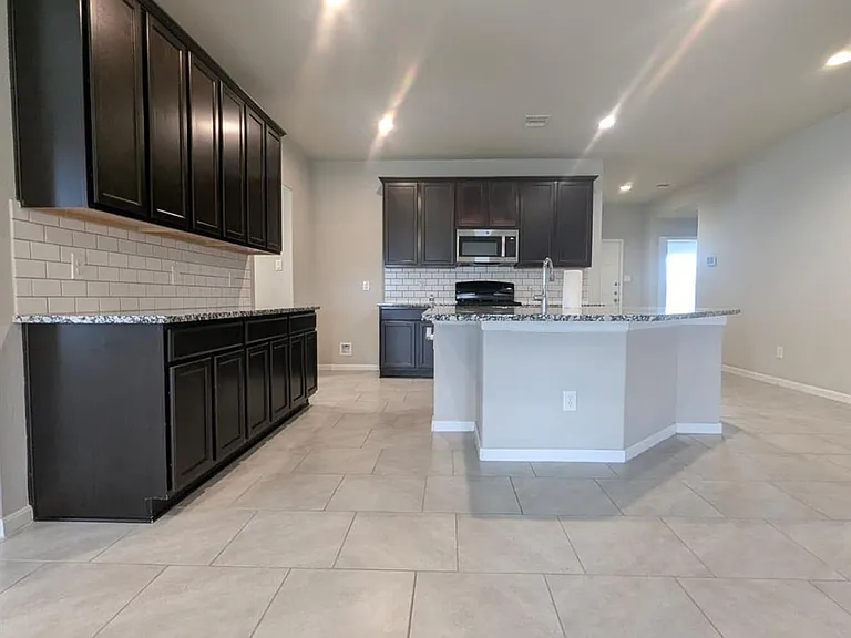 3518 Windham Way — Photo 10