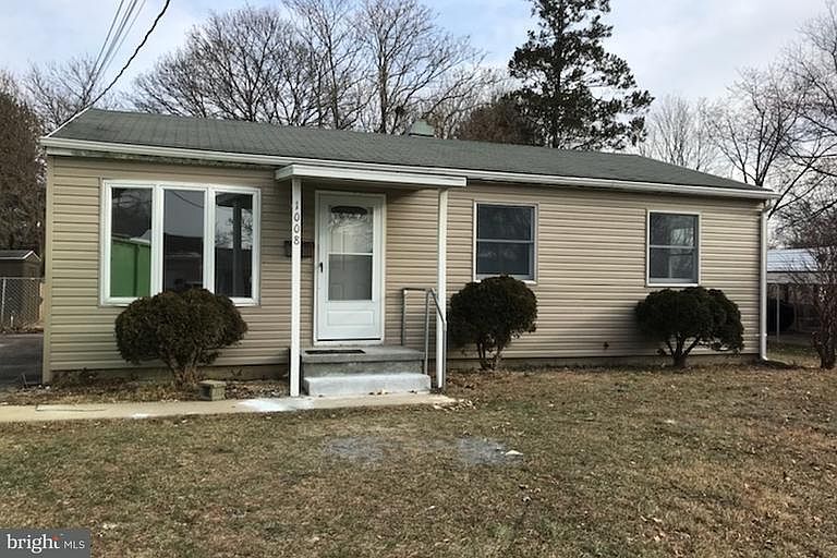 1st image of 1008 Lakewood Dr