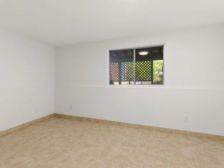 5709 N 48th St — Photo 11
