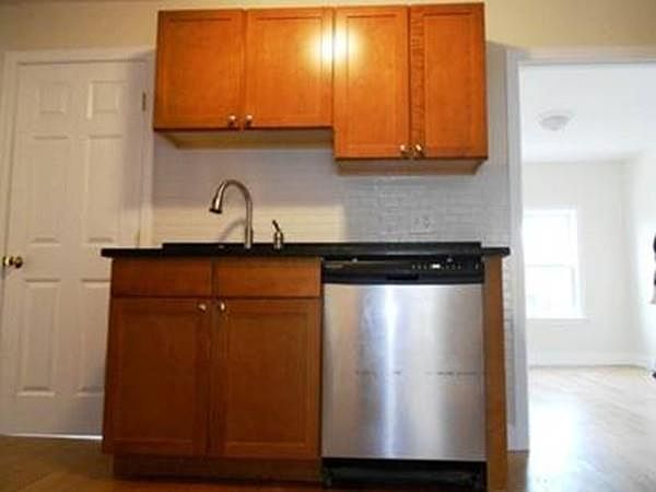 2nd image of 12-14 Weld Hill St #3