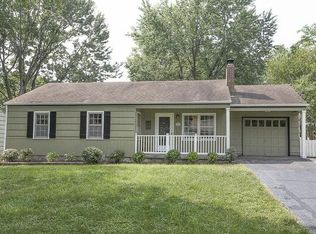 5113 W 70th St, Prairie Village, KS 66208