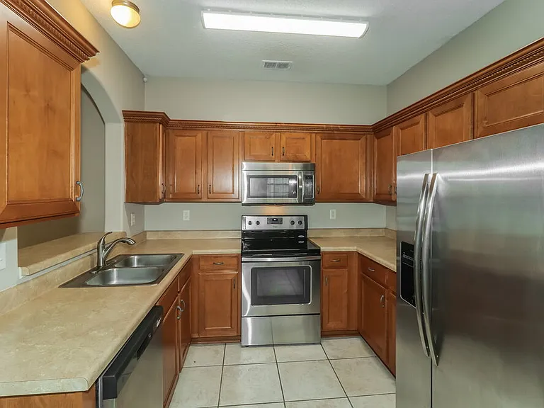 1262 Carlton Ridge Dr — Photo 7