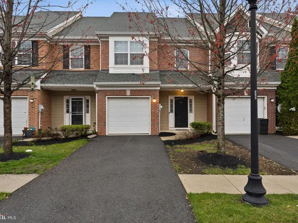 6 Flagger Ln, Hamilton, NJ 08619