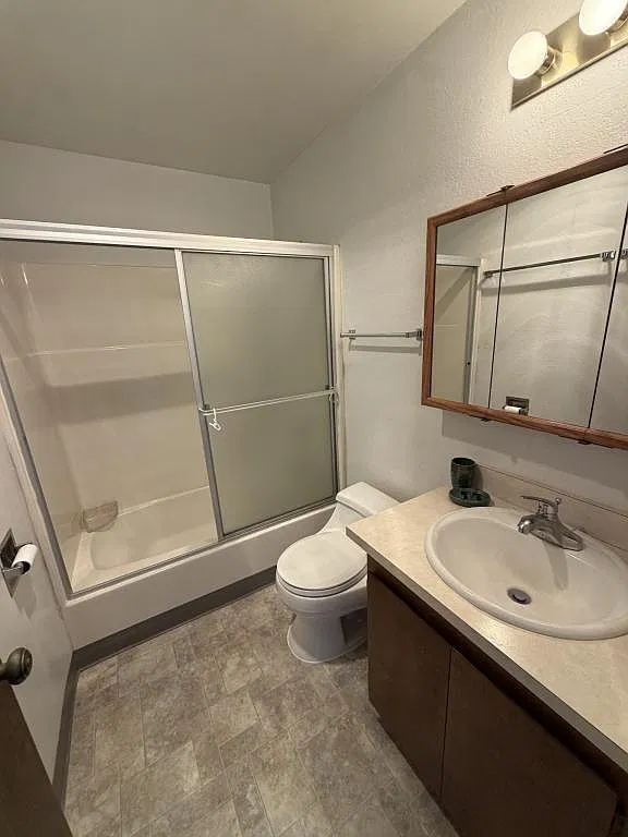 2054 Meade Ave — Photo 3