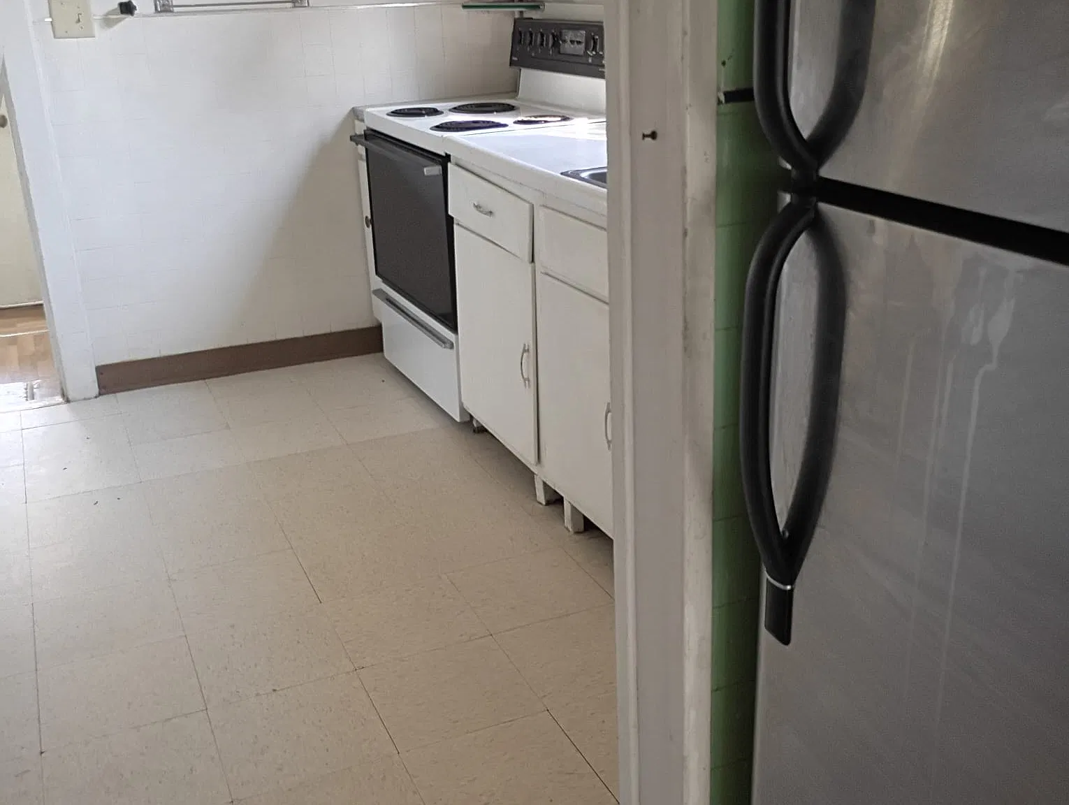 5 bed, 1000 sqft, $2,050 — Photo 3