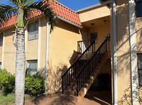 9714 Hammocks Blvd, Miami, FL