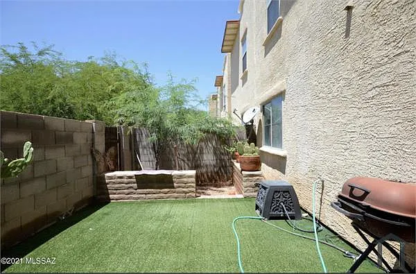 2011 W Bramburgh Ct — Photo 16
