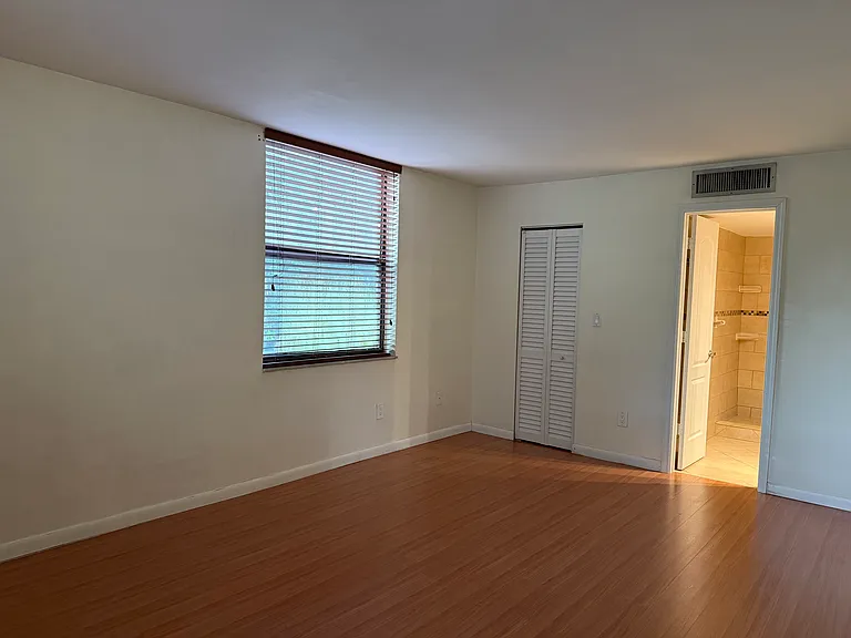 14501 N Kendall Dr #H-204 — Photo 5