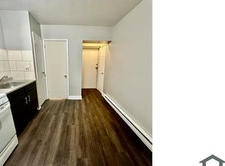 1021 W Spencer Ave #A, Philadelphia, PA 19141
