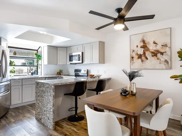 440 Citracado Pkwy Unit 5, Escondido, CA 92025