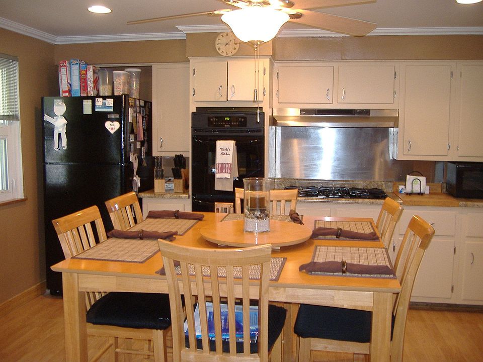 Exremely spaceous kitchen