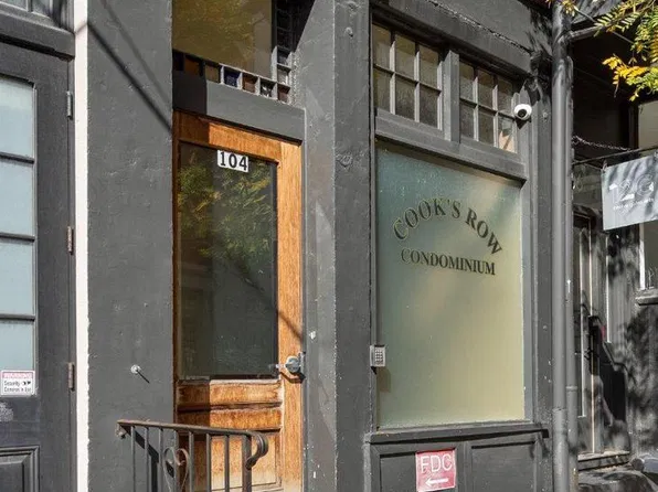 104 N 2nd St APT 204, Philadelphia, PA 19106
