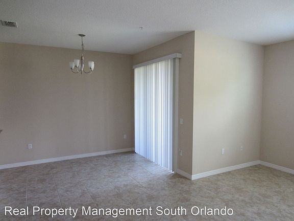 5th image of 2296 Seven Oaks Dr