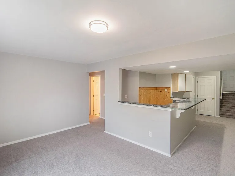 9527 Greenfield Ct — Photo 11