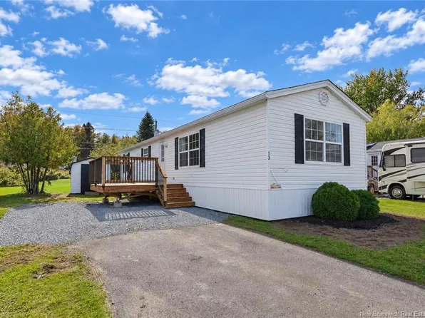13 Wood Ave, Lincoln, NB E3B 6V7