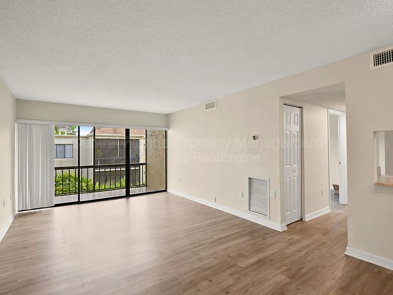 3282 S Semoran Blvd #22 — Photo 4