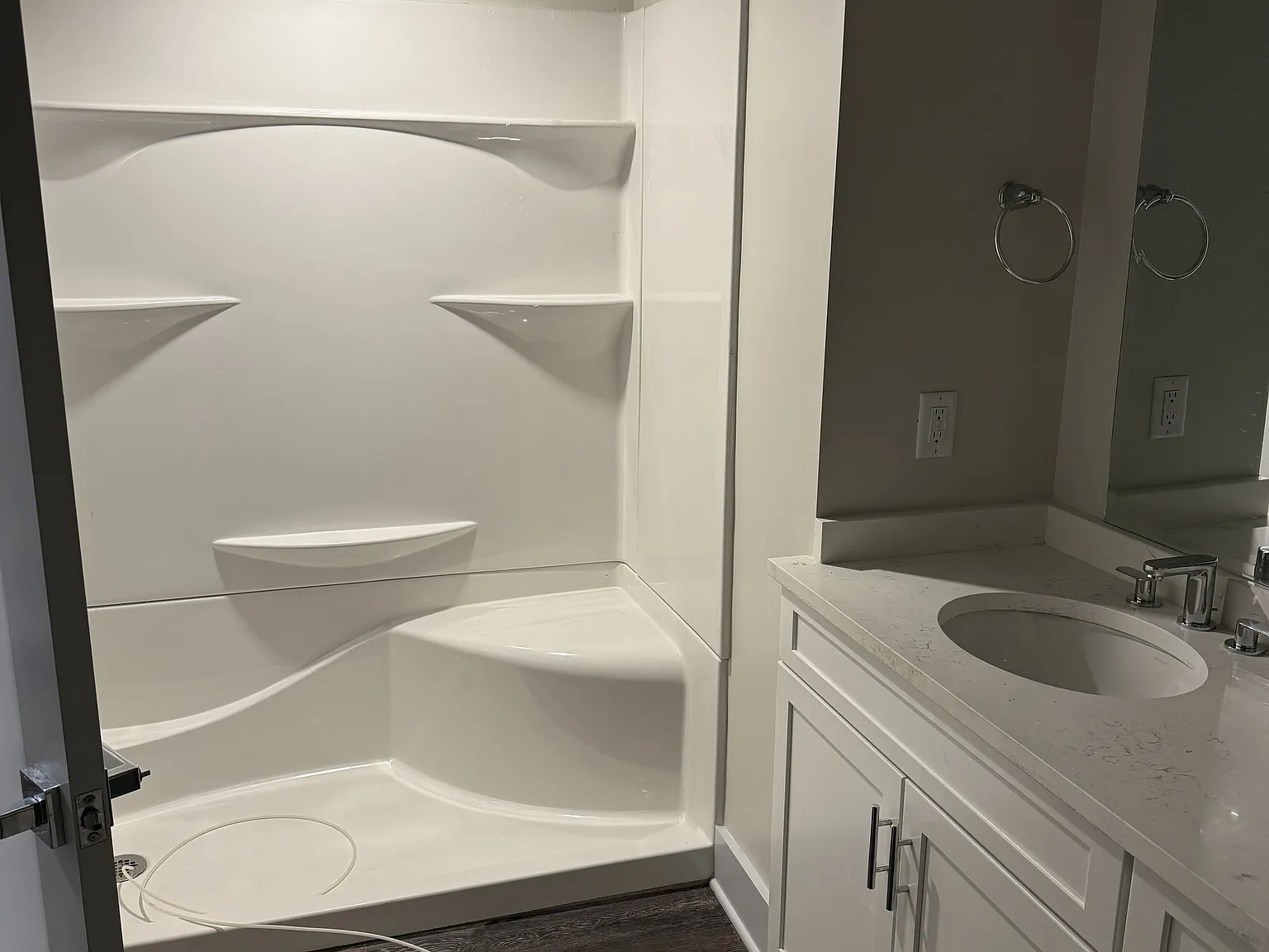 10626 Main St — Photo 3
