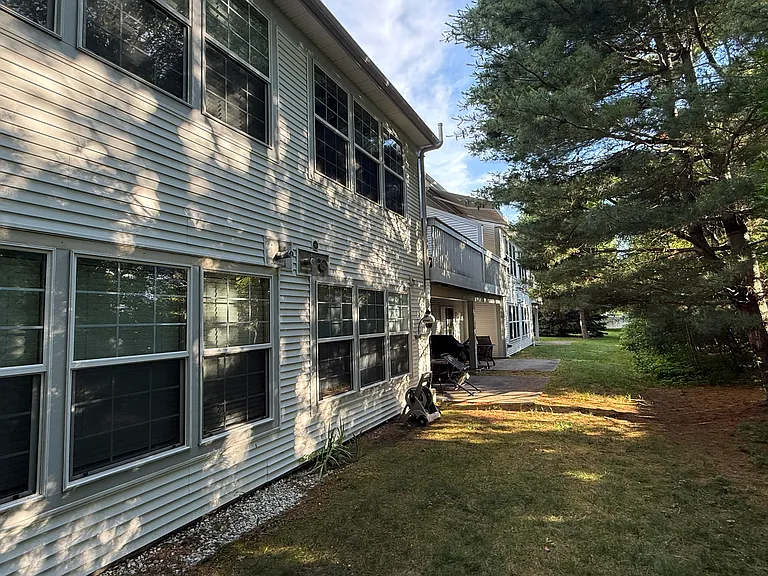 53 Stonington Cir — Photo 21