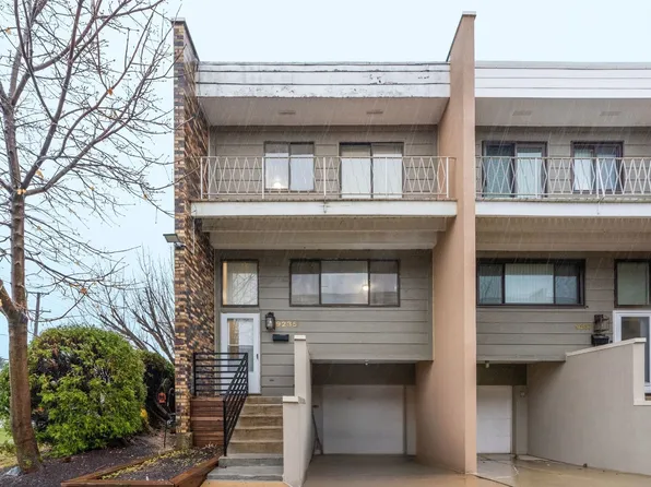 9235 W Ballard Rd #101, Des Plaines, IL 60016