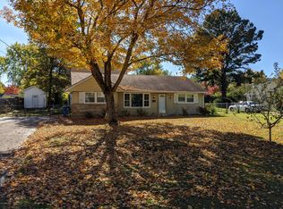 5522 Brokers Tip Ln, Louisville, KY 40272