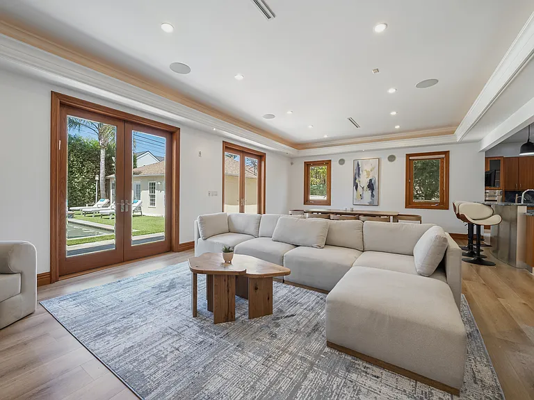 9031 Cresta Dr — Photo 14