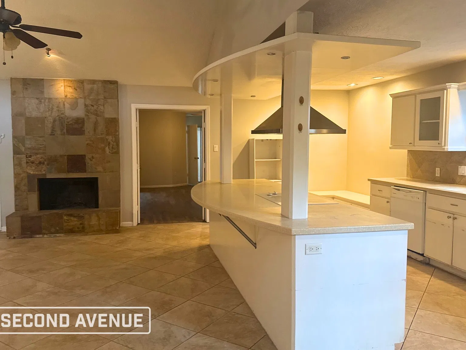 3 bed, 2.5 bath, 2088 sqft, $1,829 — Photo 4