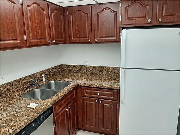 2nd image of 3650 Inverrary Drive #3Q