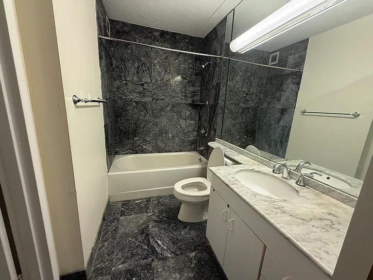 4 Martine Ave #510 — Photo 14