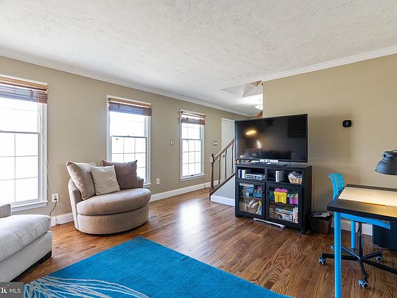 4th image of 8826 Black Alder Dr