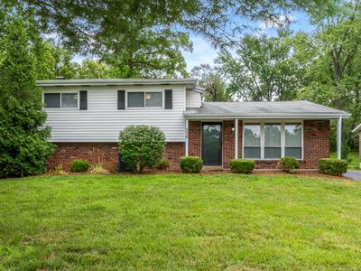 536 Emerson Rd, Saint Louis, MO, 63141